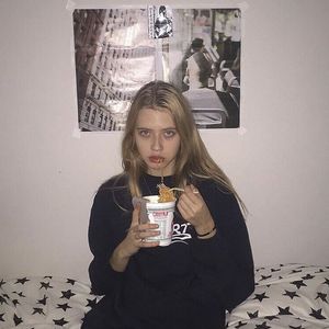 91久久香蕉国产熟女线看鲁大师
